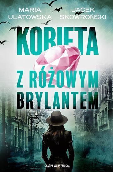 Kobieta z różowym brylantem