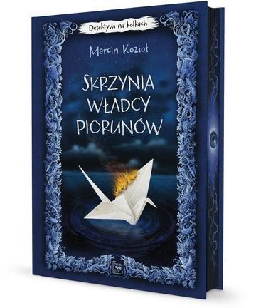 Okładka: Skrzynia Władcy Piorunów. Detektywi na kółkach. Tom 1 (ilustrowane brzegi)